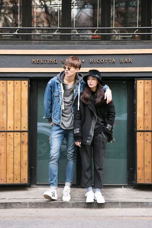 couple-sneakers-21