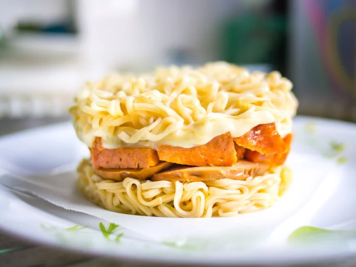 Instant Ramen Burger with Cheese & Spam