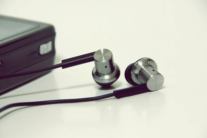 how-to-buy-headphones-for-use-during-exercise-2
