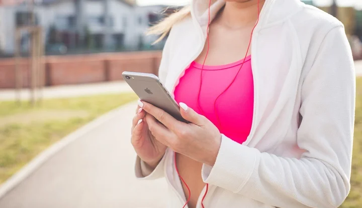 how-to-buy-headphones-for-use-during-exercise-3