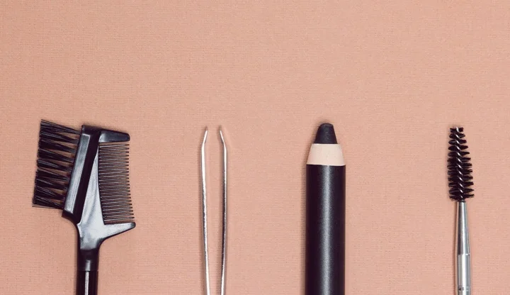Accessories for care of the eyebrows