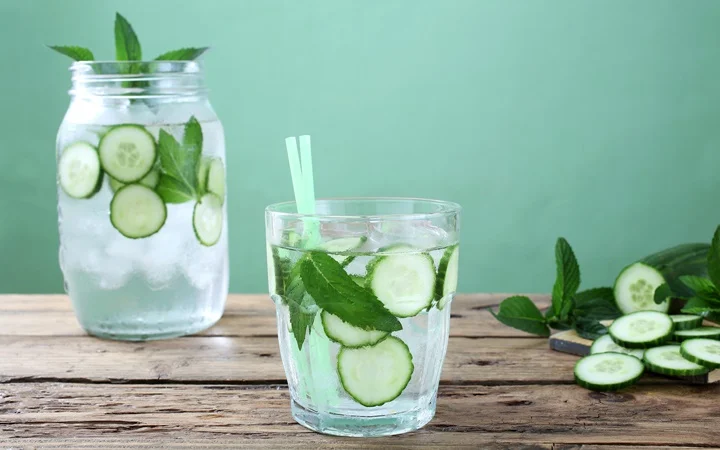 5-food-in-the-water-improves-digestive-system-1