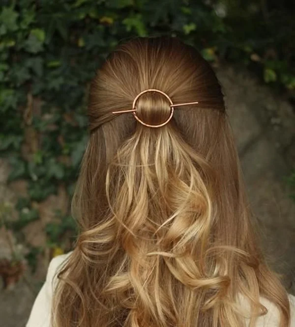 minimal-style-includes-trendy-mini-hair-ornaments-3
