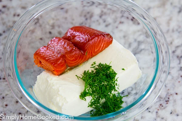 smoked-salmon-cucumber-rolls-2