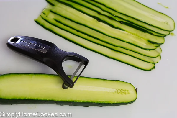 smoked-salmon-cucumber-rolls-3