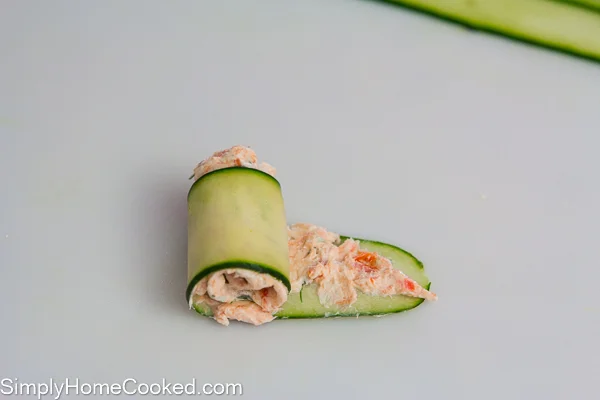 smoked-salmon-cucumber-rolls-4