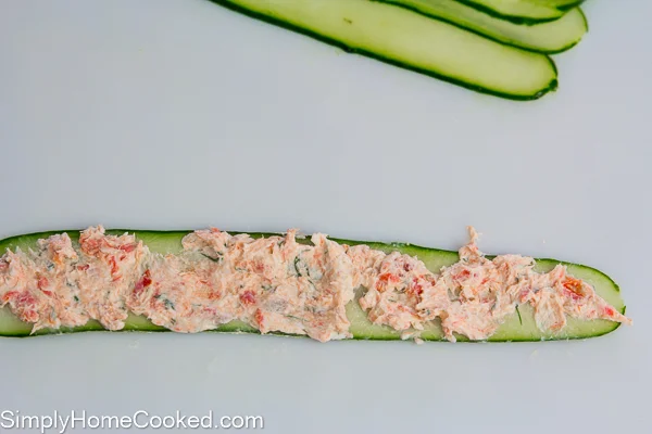 smoked-salmon-cucumber-rolls-7