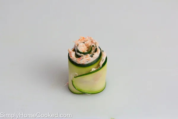 smoked-salmon-cucumber-rolls-8