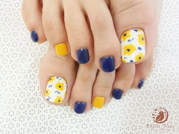 12-ideas-foot-nails-11